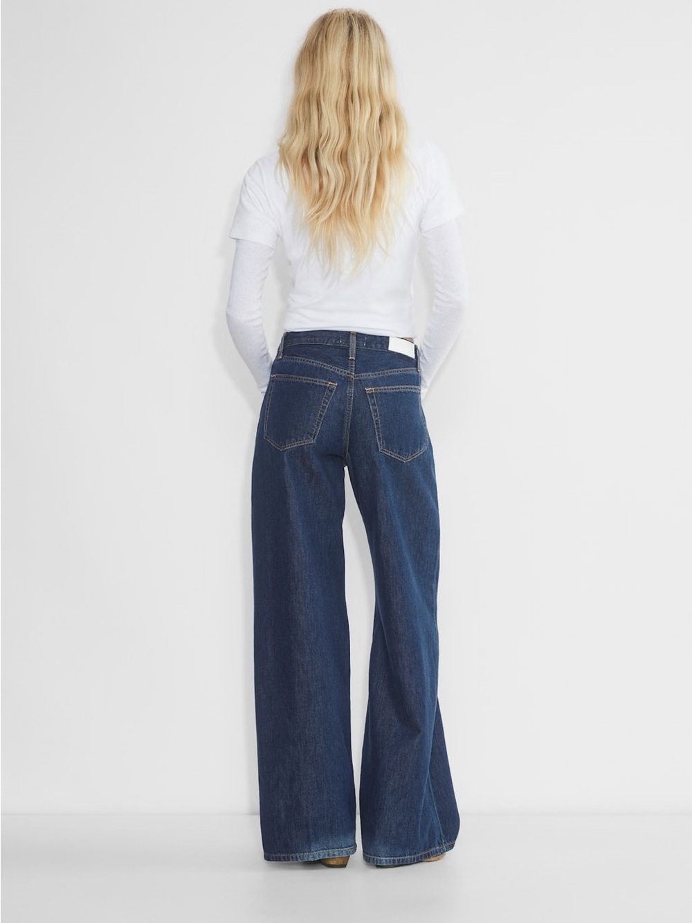 RE/DONE Mid-Rise Palazzo Jean in Fortuna Dark Wash 28